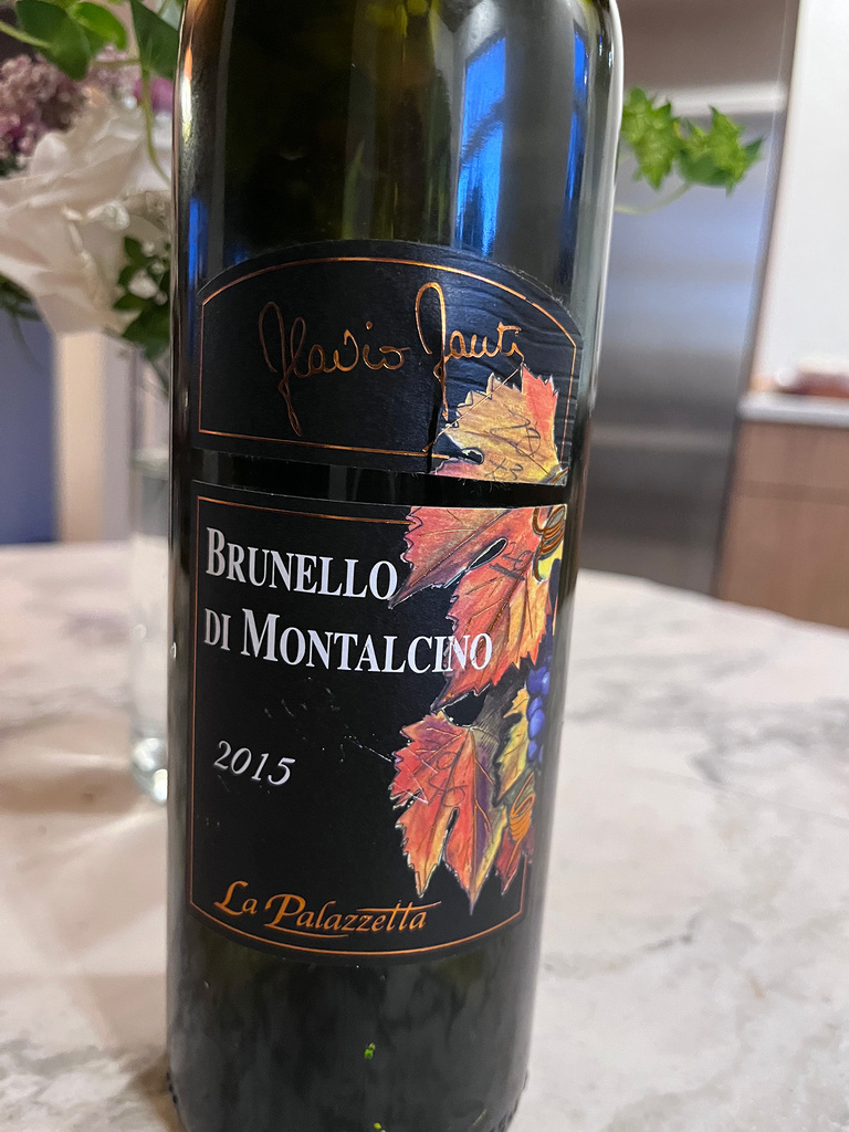 Brunello 2015 wine bottle